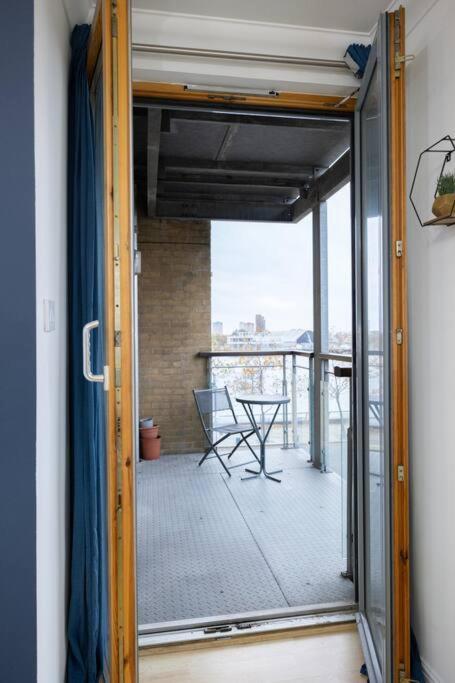 Morden London Apartment, By The Sea With Free Parking Londres Exterior foto