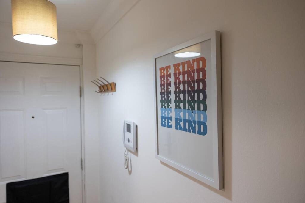 Morden London Apartment, By The Sea With Free Parking Londres Exterior foto